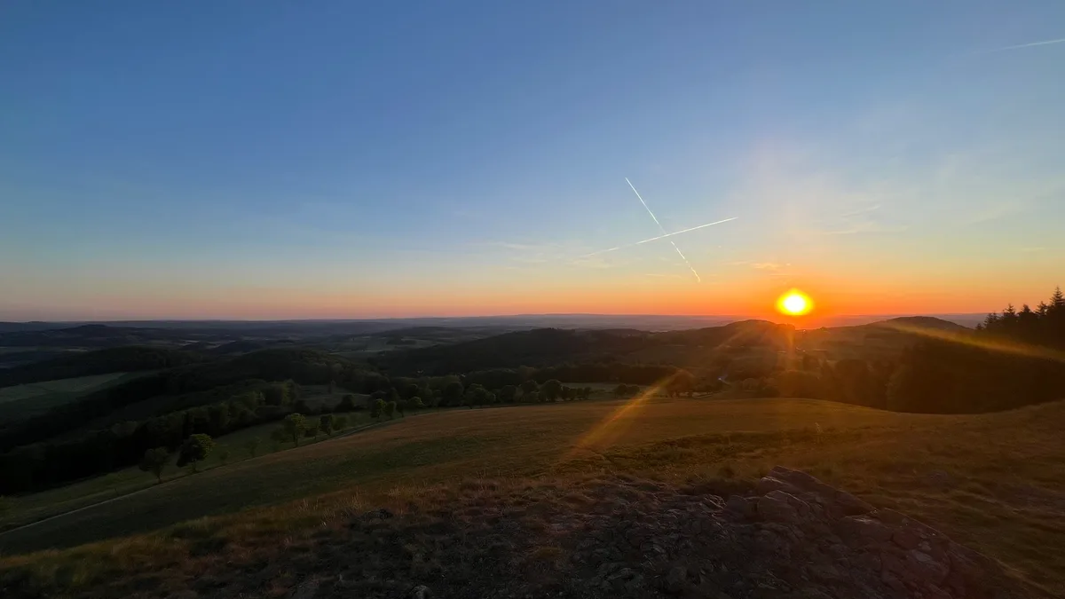 Sonnenuntergang ueber der Rhön