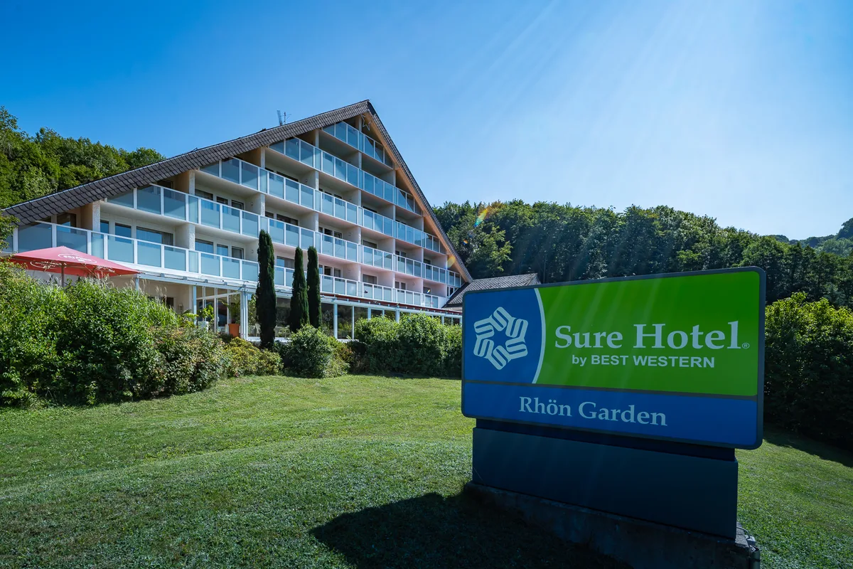 Sure Hotel Rhön Garden Außenansicht mit Fassade